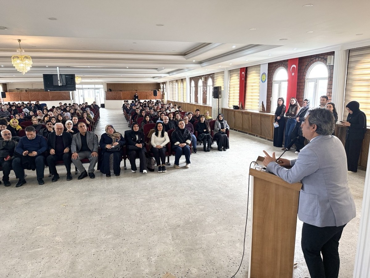 Harran Üniversitesi’nde Mesleki Etik Konferansı