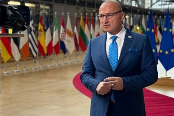 Radman, Hindistan Dışişleri Bakanı Jaishankar ile telefonda görüştü.