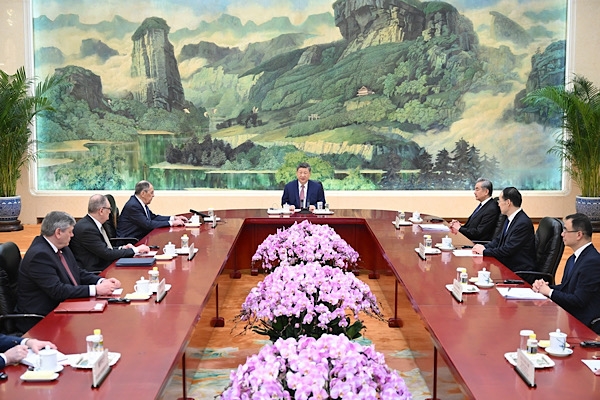 Xi Jinping, Rusya Dışişleri Bakanı ile görüştü