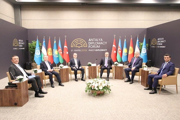 Kosherbayev, Dışişleri Bakanları Konseyi'nin gayri resmi toplantısına katıldı