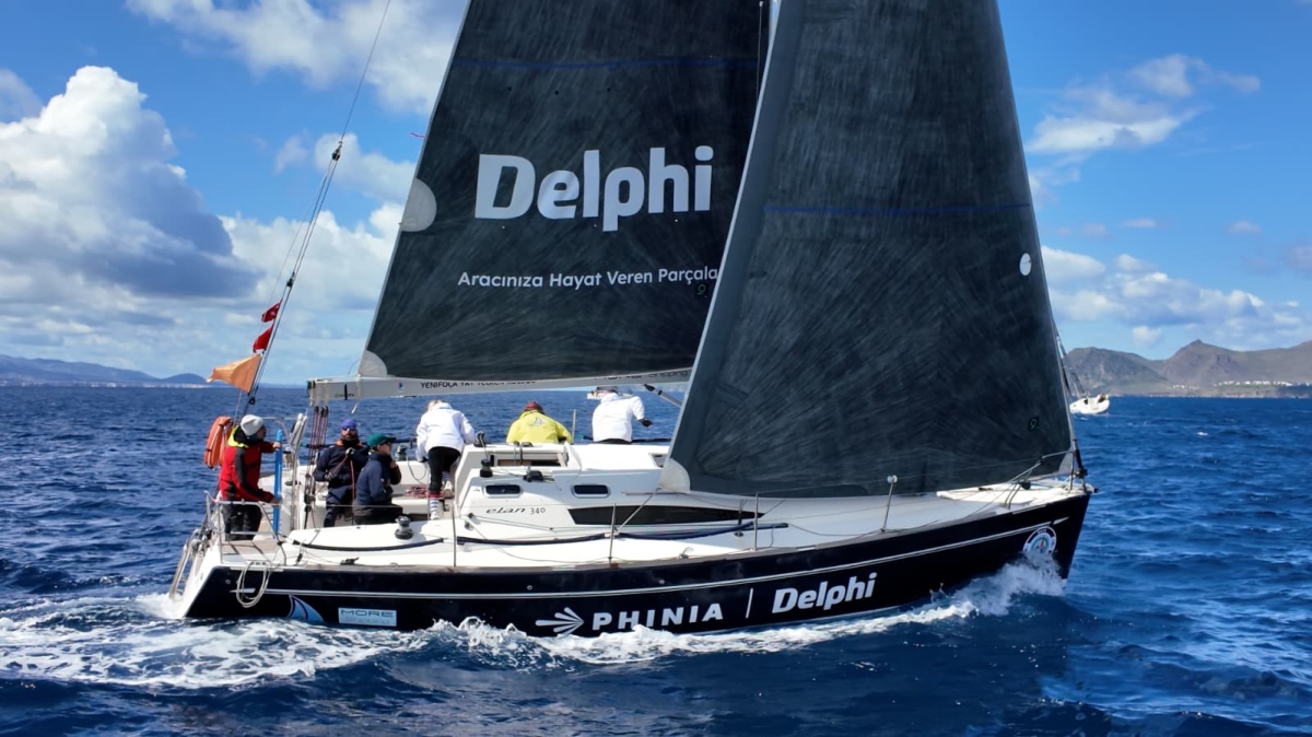 Delphi Türkiye, Yenifoça Yat Yelken Kulübü’nün sponsoru oldu