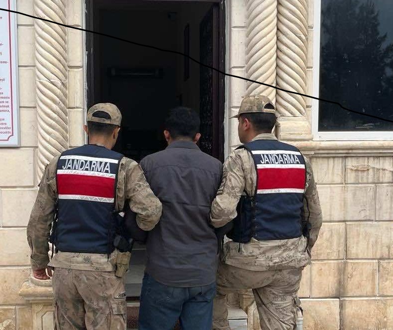 Şanlıurfa’da Dolandırıcılık Suçundan Aranan Şahıs Yakalandı