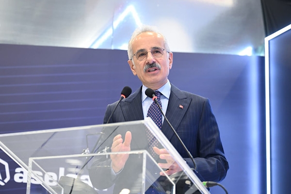 Uraloğlu: Havalimanımız, binlerce yolculuğa ev sahipliği yaptı