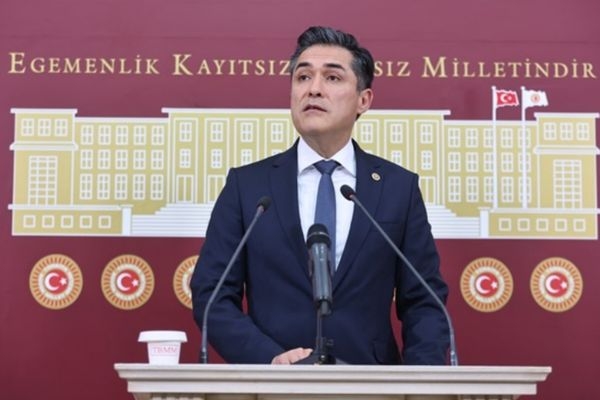 Kavuncu: Türkiye otokrasinin tam içerisine girmiştir