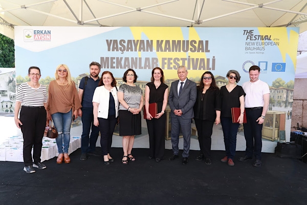 &Prime;Yaşayan Kamusal Mekanlar Festivali&Prime; Bursa'da başladı