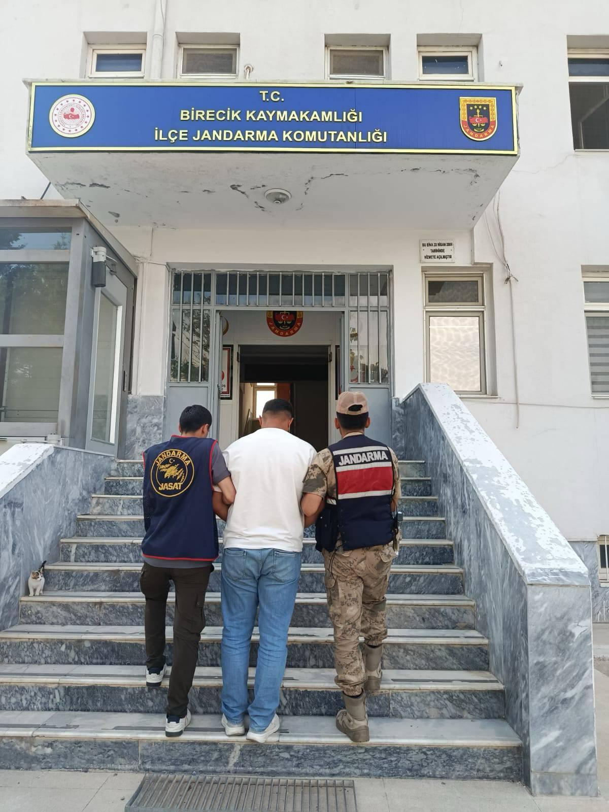 Şanlıurfa’da 4 yıl 7 ay kesinleşmiş hapis cezası bulunan şahıs yakalandı