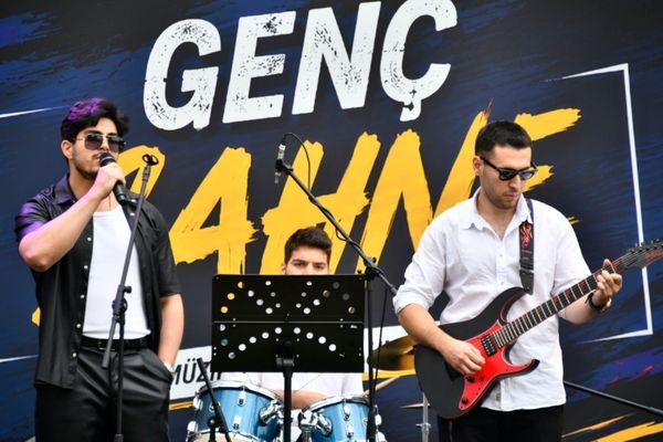 ABB’nin “Genç Sahne Genç Ses” yarışmasında final heyecanı yaşandı