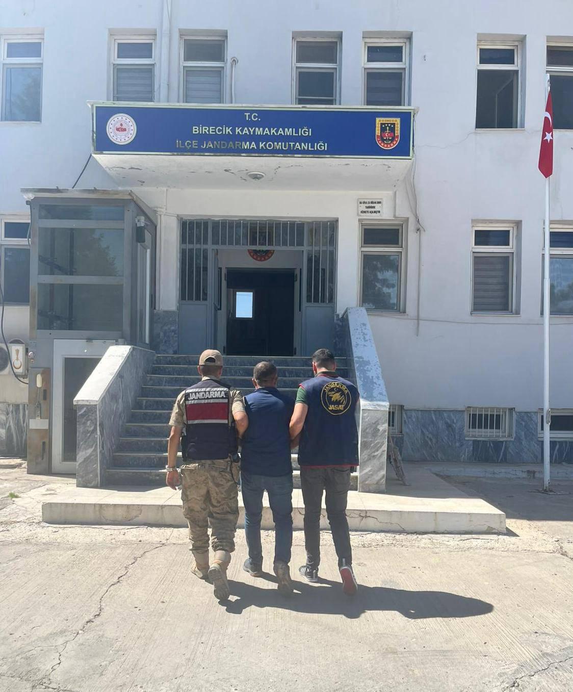 Şanlıurfa’da 4 yıl 2 ay hapis cezası bulunan 2 kişi yakalandı