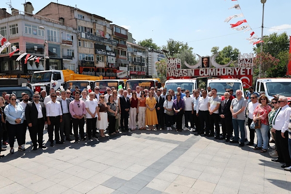 İzmit'te hizmet araçları filosu 400'e çıkarıldı