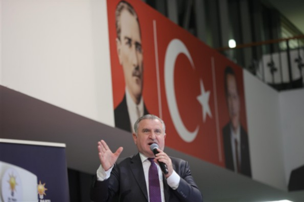 Bakan Bak'tan milli özel sporculara tebrik mesajı