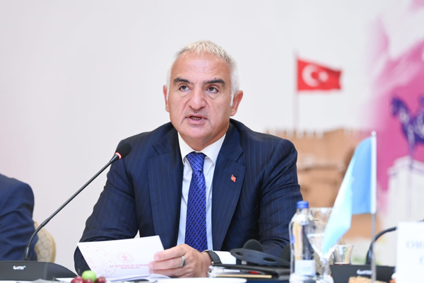 Bakan Ersoy, 15 Temmuz Derneği heyetiyle görüştü