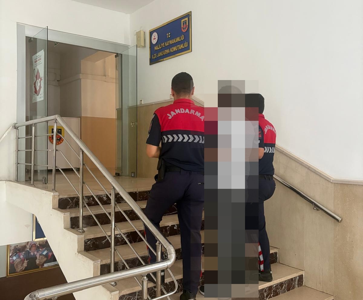 Haliliye'de Hırsızlık Suçundan Aranan Hükümlü Jandarma Tarafından Yakalandı
