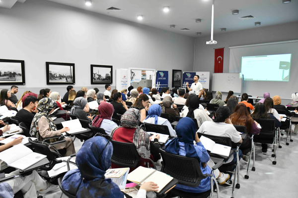 ABB'den öğretmen adaylarına ücretsiz AGS tekrar kampı