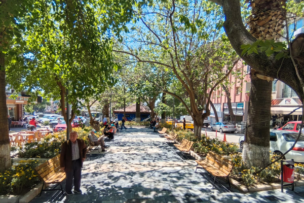 Güzel İzmir Hareketi Bayındır'da atıl alanı kamusal kullanıma kazandırdı
