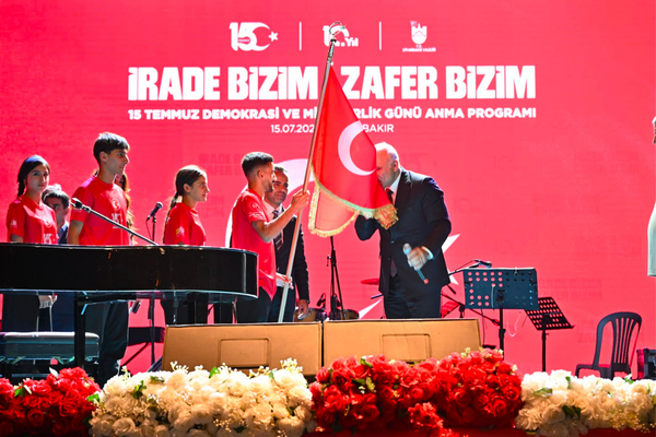 Diyarbakır'da 15 Temmuz Demokrasi ve Millî Birlik Günü programı düzenlendi