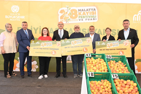 Malatya’da &Prime;En İyi Yaş Kayısı Yarışması&Prime; düzenlendi
