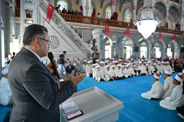 Başkan Genç: Kur’an’ın mesajını yaşamak ve yaşatmak en büyük sorumluluğumuzdur