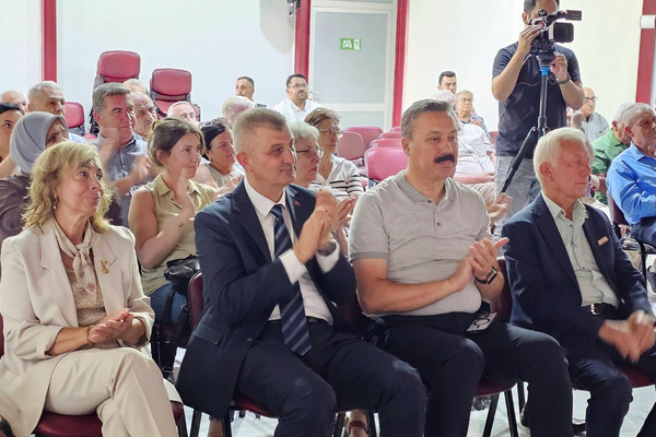 Gölcük'te Kıbrıs Barış Harekâtı konulu konferans düzenlendi