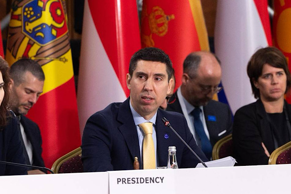 Moldova Dışişleri Bakanı Popșoi, Hollanda Büyükelçisi Duijn'e veda etti