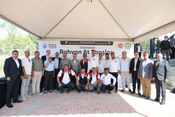 Bursa'da Geleneksel Rahvan At Yarışları düzenlendi