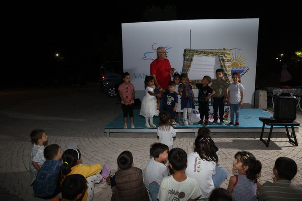 Van'da çocuk şenlikleri yaz boyunca devam ediyor