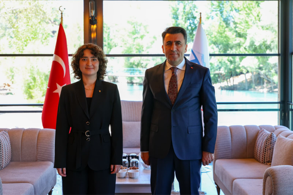 Tunceli'nin ilk kadın vali yardımcısı göreve başladı