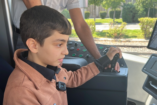 Kayseri Büyükşehir Belediyesi, 13 yaşındaki Miraç'ın tramvay hayalini gerçekleştirdi