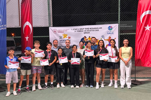 Batman tenis takımlarından Şırnak'ta çifte şampiyonluk