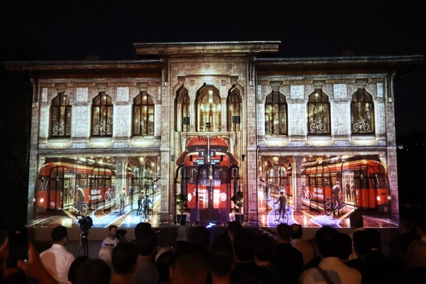 Konya Bisiklet Festivali öncesi video mapping ve drone gösterisi düzenlendi