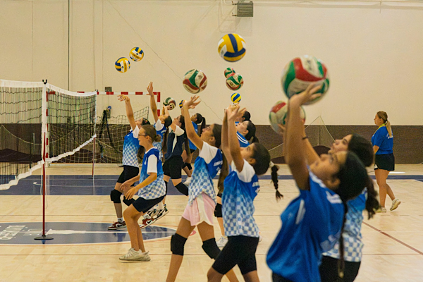İzmir’de yaz spor okullarında 8 bin 300 öğrenciye eğitim