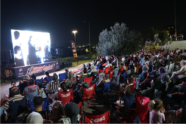 Küçükçekmece'de &Prime;Açık Hava Sinema Günleri&Prime; başladı