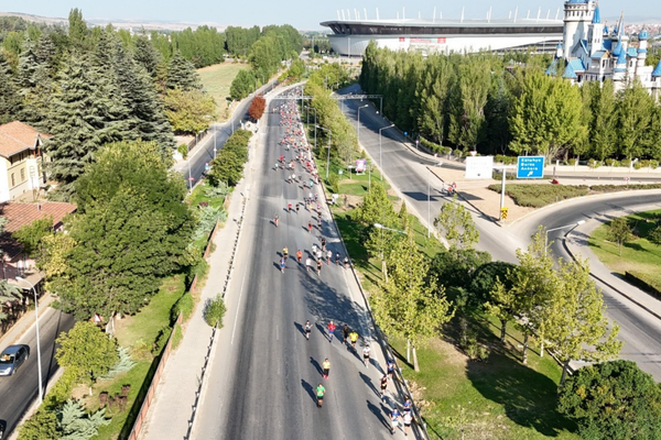Büyükşehirden yarı maraton önesi sürücülere uyarı