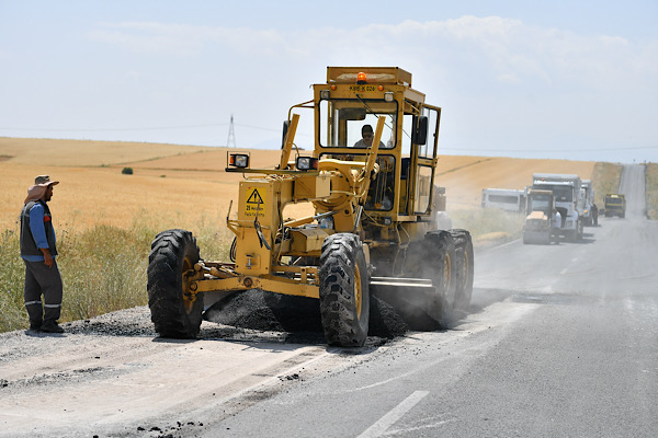 Kayseri'de kırsal yollar için 70 milyon TL'lik asfalt yatırımı yapıldı