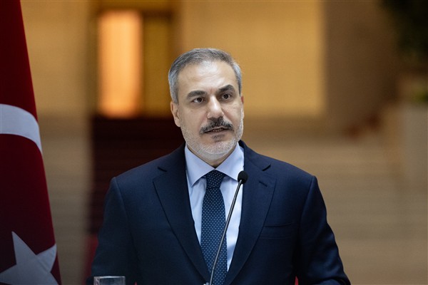Bakan Fidan, Trablus’ta TSK Libya Görev Grup Komutanlığı’nı ziyaret etti