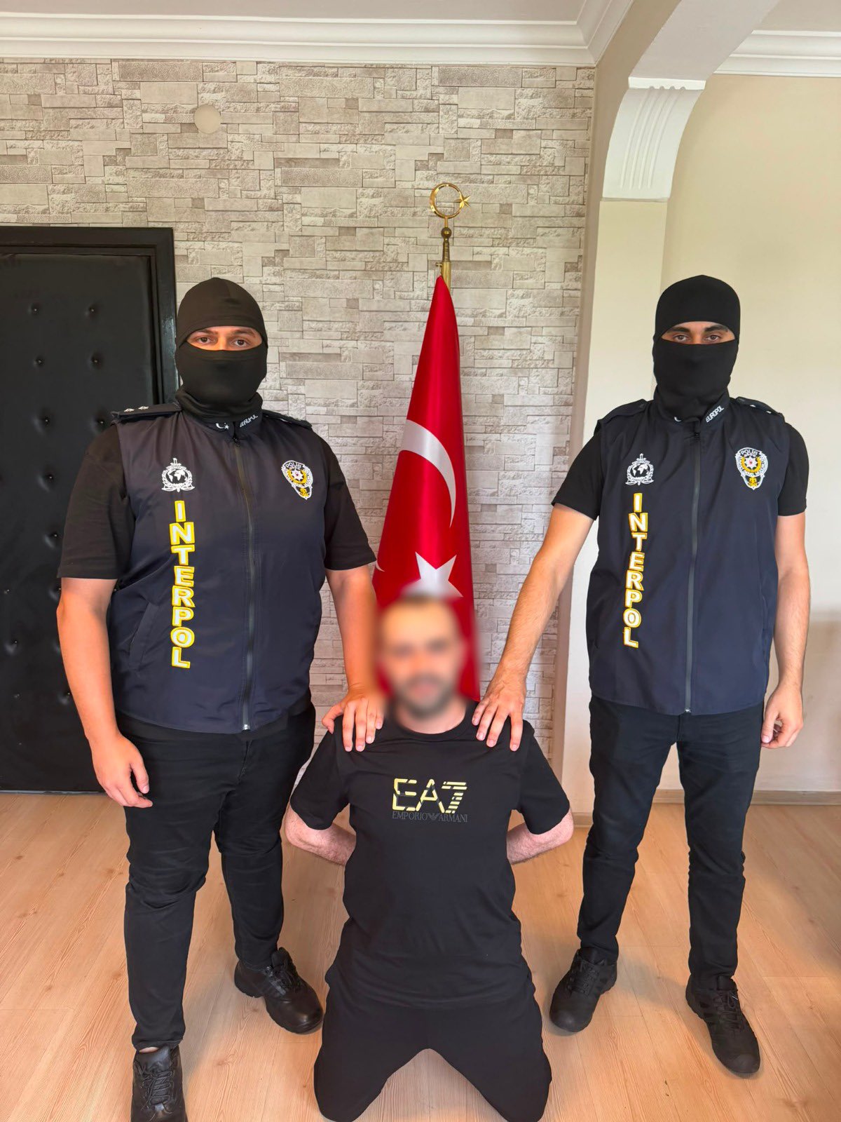 Gürcistan’da Yakalanan 2 Organize Suç Örgütü Elebaşı Türkiye’ye İade Edildi