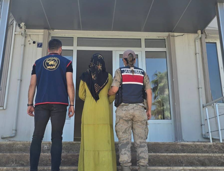 Şanlıurfa’da 10 Yıl Kesinleşmiş Hapis Cezası Bulunan Dolandırıcılık Hükümlüsü Yakalandı