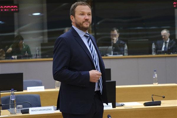 Tsahkna, Yabloko partisine verilen cezaları kınadı