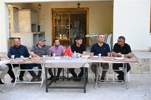 Başkan Ekicioğlu, Gölhisar Mahallesi sakinleriyle bir araya geldi