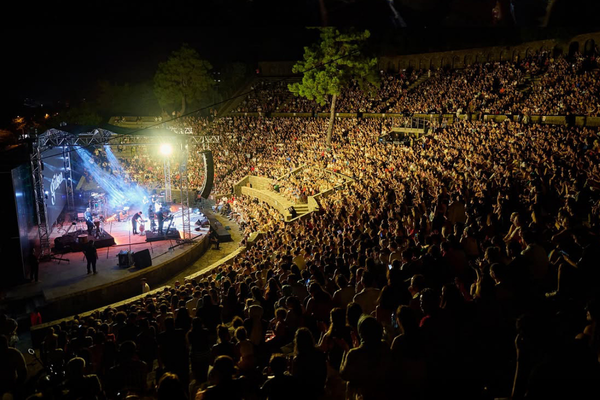 Marmaris aynı gece Tarkan ve Kenan Doğulu’yu ağırlayacak