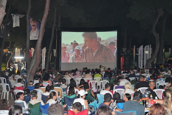 HayatPark’ta tavla turnuvası ve açık hava sineması düzenlendi