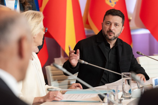 Zelenski: Ukraynalılar İttifak'a ait olmaya layık olduğunu kanıtladı