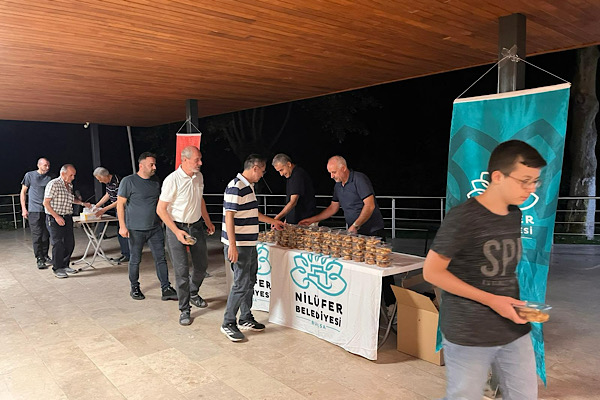 Nilüfer’de Mevlid Kandili dolayısıyla 6 bin 500 kandil simidi dağıtıldı