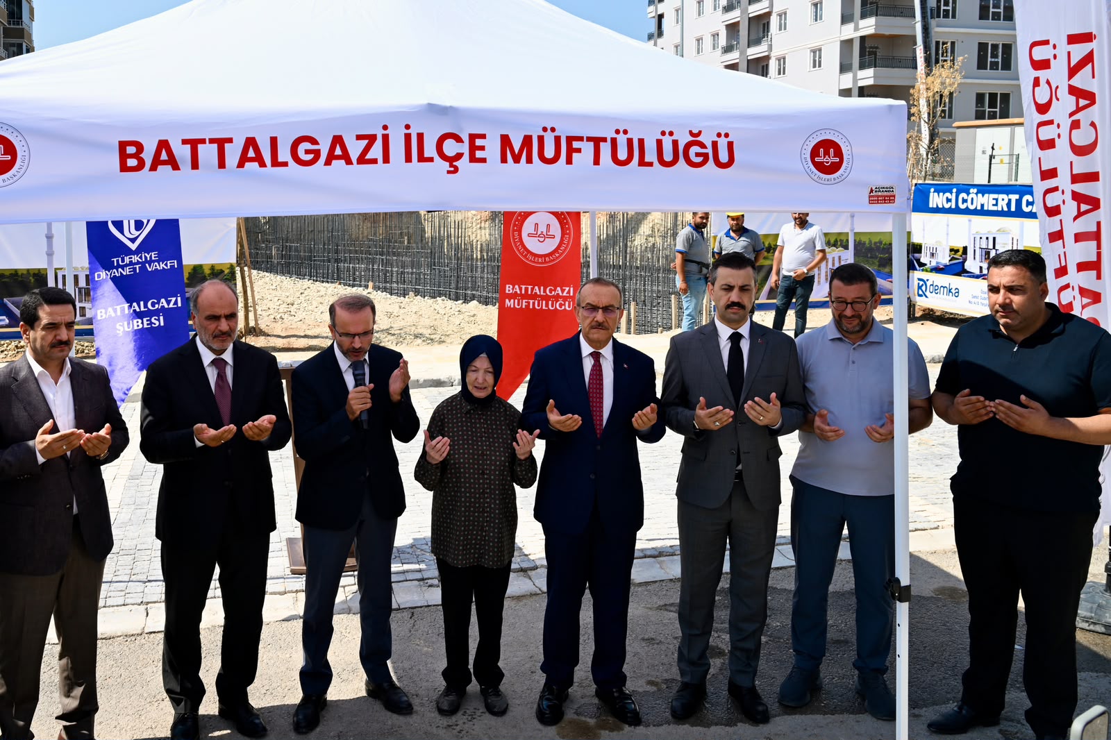 Malatya’da İnci Cömert Camii’nin temeli dualarla atıldı