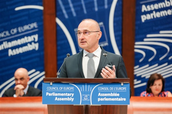 Radman: Mladic hüküm giymiş savaş suçlusu olarak öldü