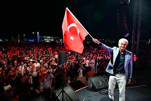 Kepez’de 30 Ağustos Zafer Bayramı etkinliklerle kutlandı