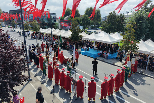 Düzce’de 30 Ağustos Zafer Bayramı törenlerle kutlandı