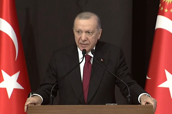 Cumhurbaşkanı Erdoğan Kırgızistan ziyareti nedeniyle görevini Cevdet Yılmaz’a devretti
