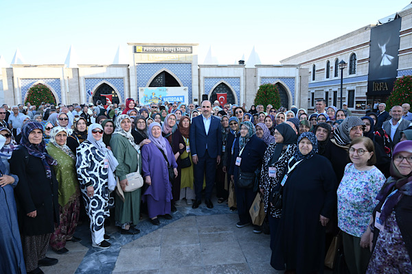 Konya’da “Hatırdan Hatıraya Kültür Turları”na 10 bin emekli katıldı