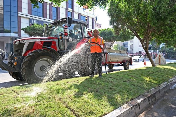 Antalya’da yeşil alanlarda su tasarruflu dönüşüm