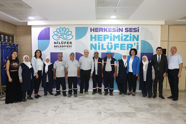 Nilüfer’de 12 belediye personeli okuma yazma kursunu tamamladı